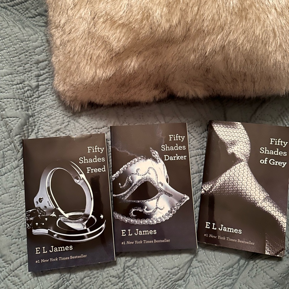 Fifty Shades Trilogy Box Set - Black